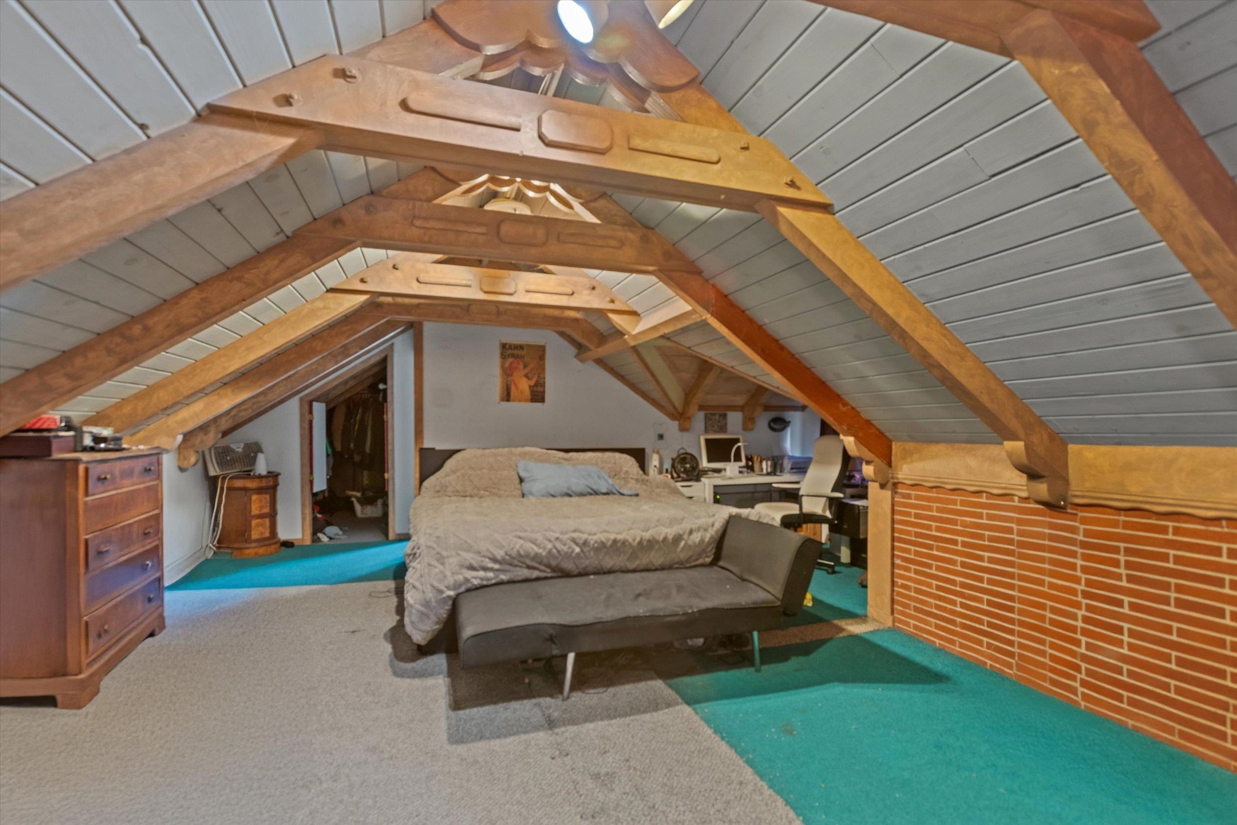 4115 North Lake Boulevard