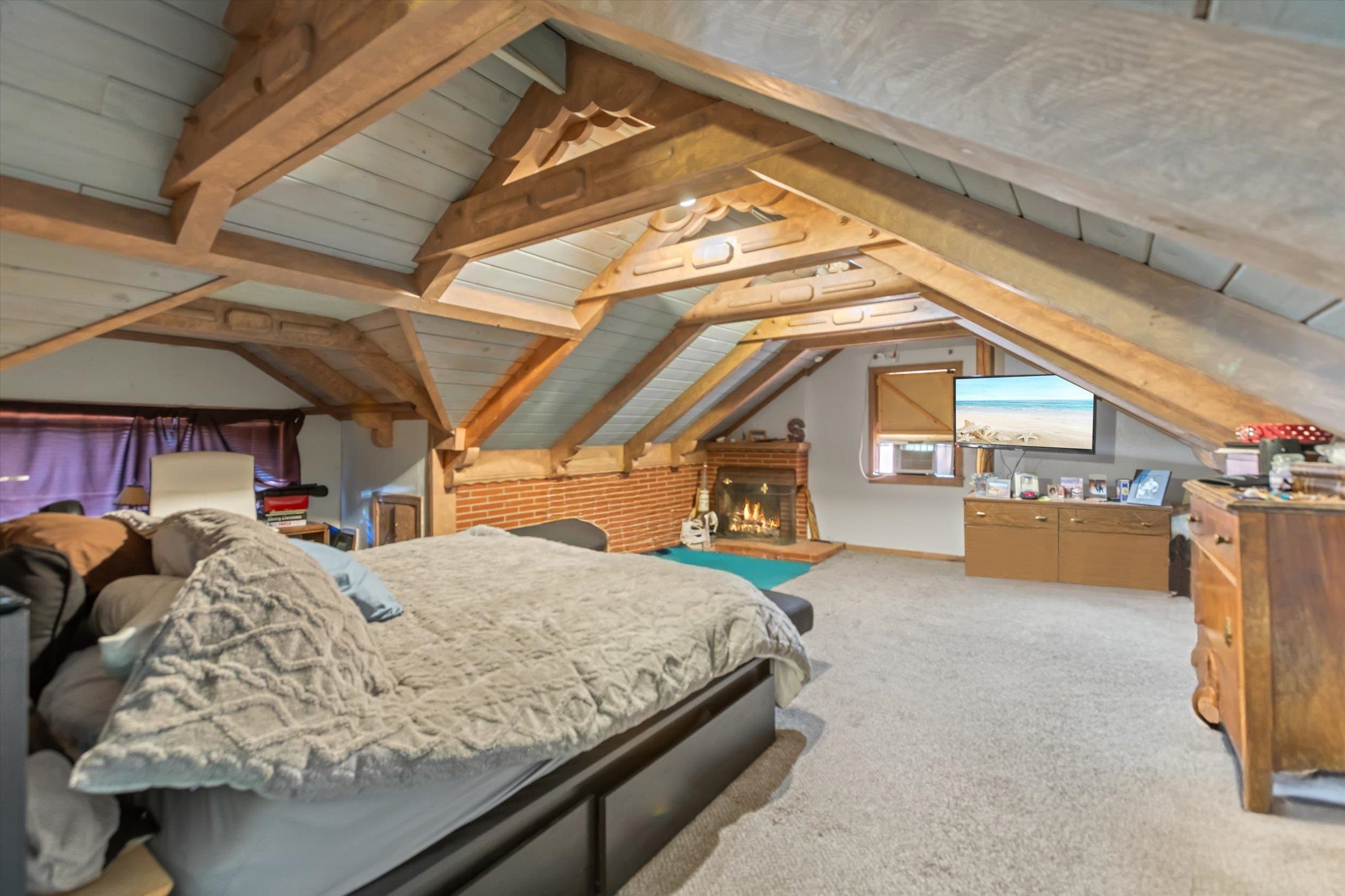 4115 North Lake Boulevard