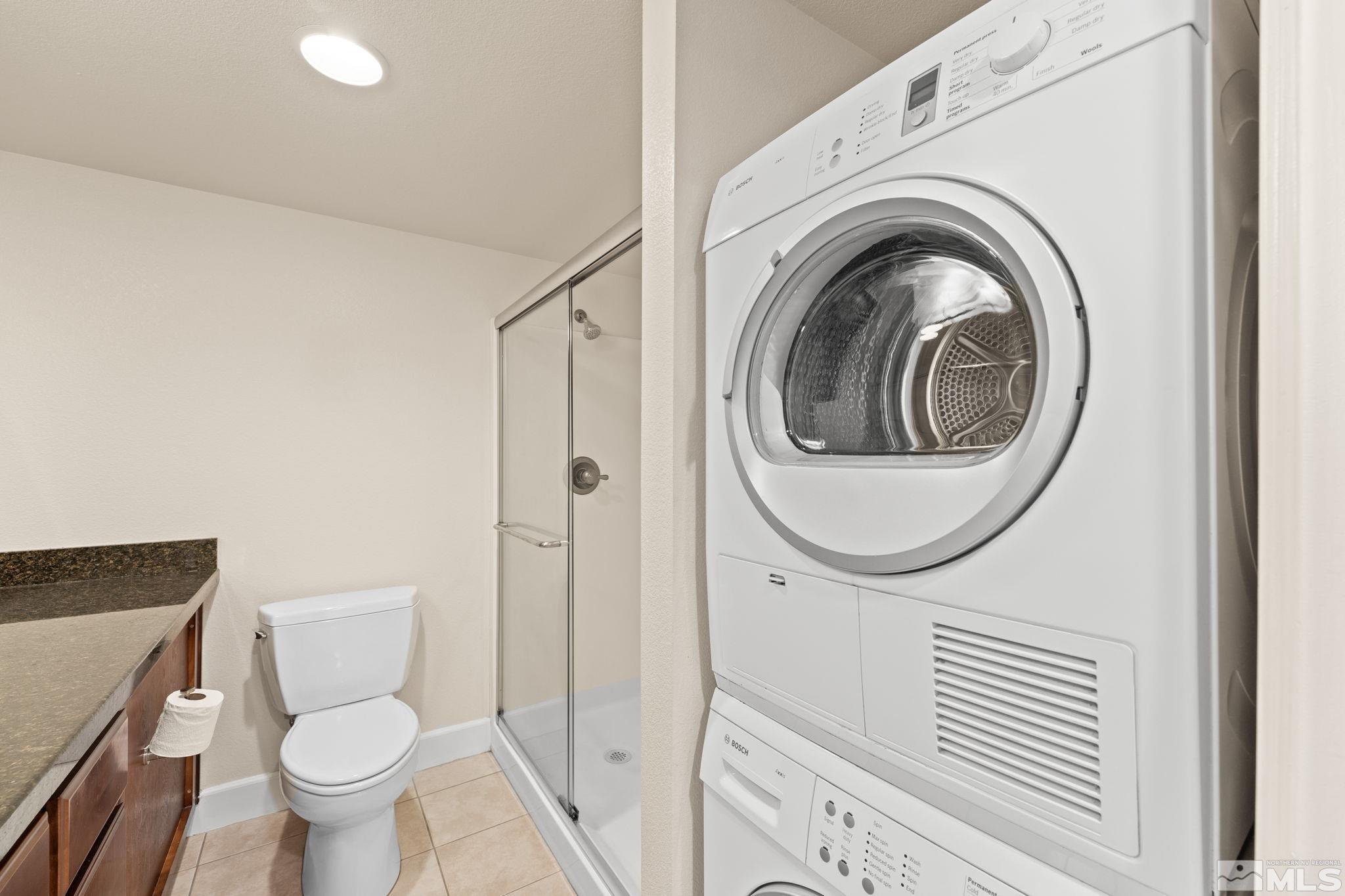 450 N Arlington Avenue, 902