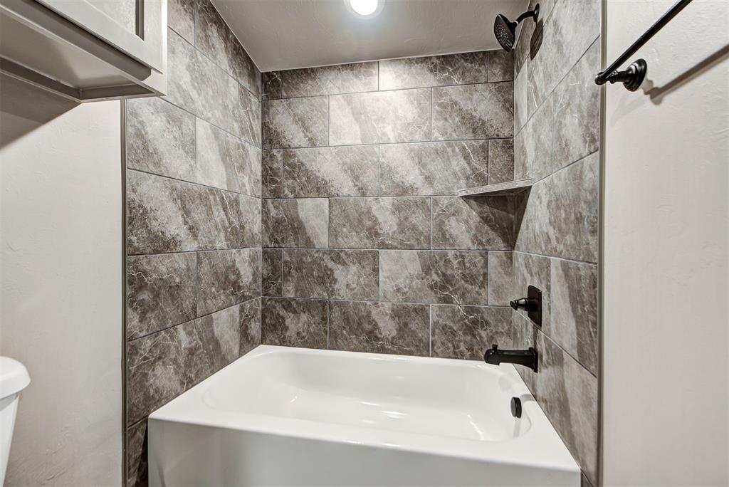 1316 NE 33rd Terrace