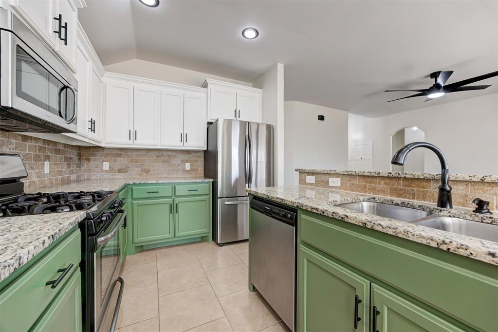8117 Waters Edge Way
