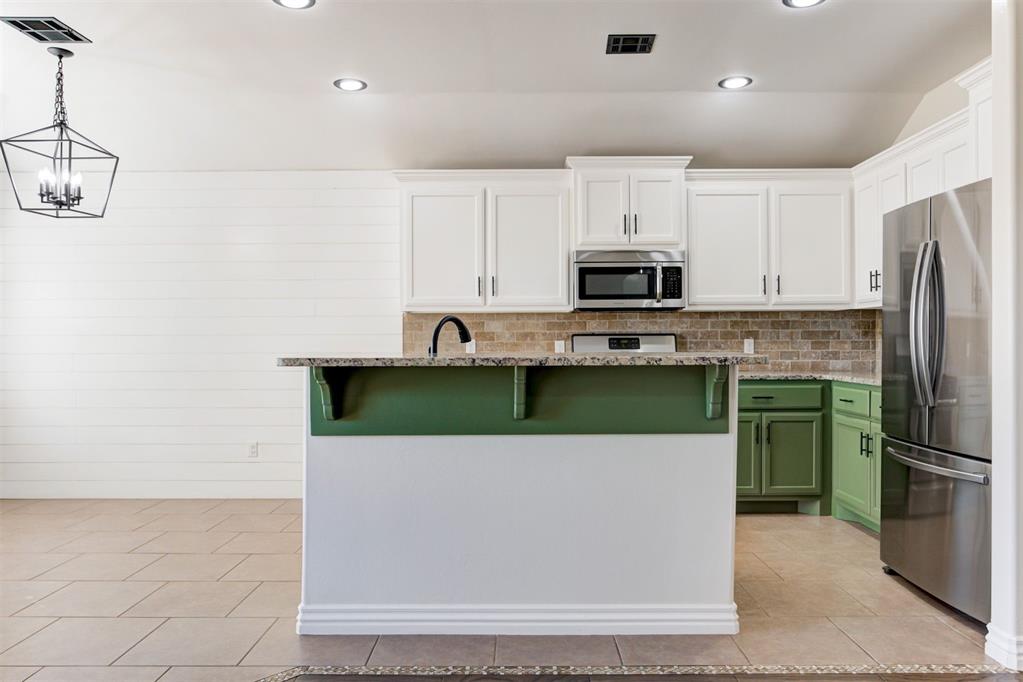 8117 Waters Edge Way