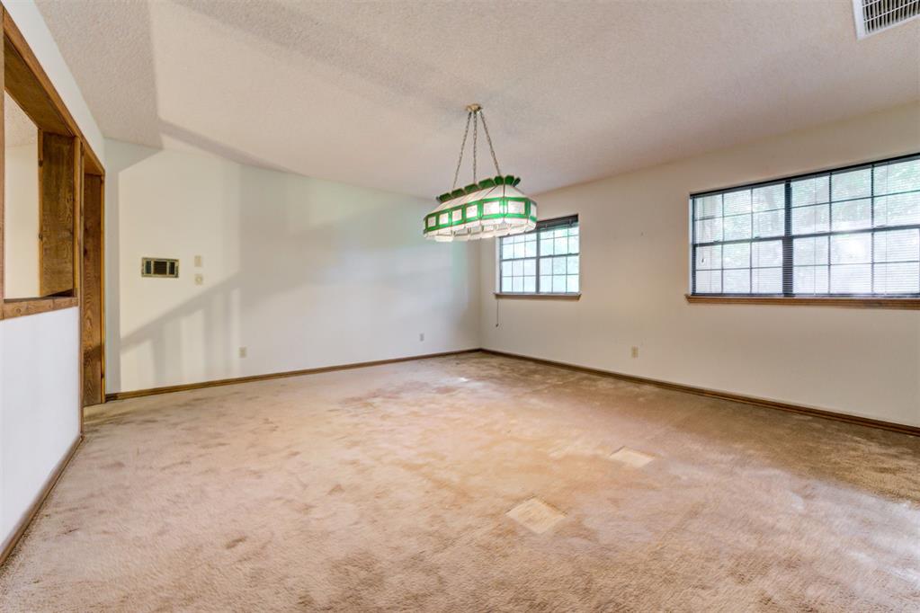 2350 Forest Oaks Drive