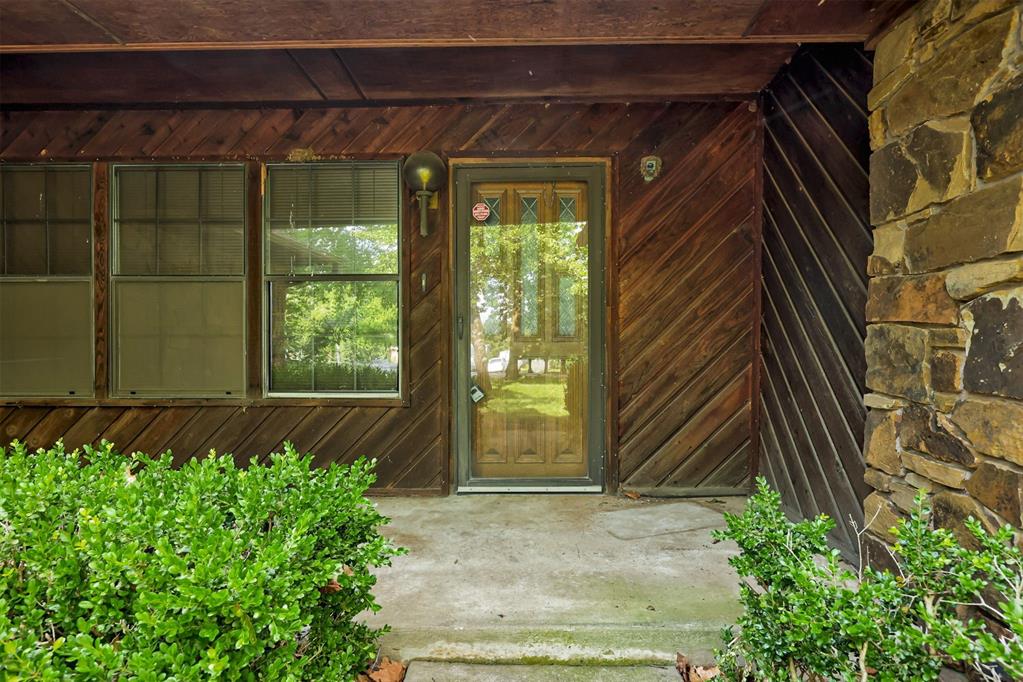 2350 Forest Oaks Drive