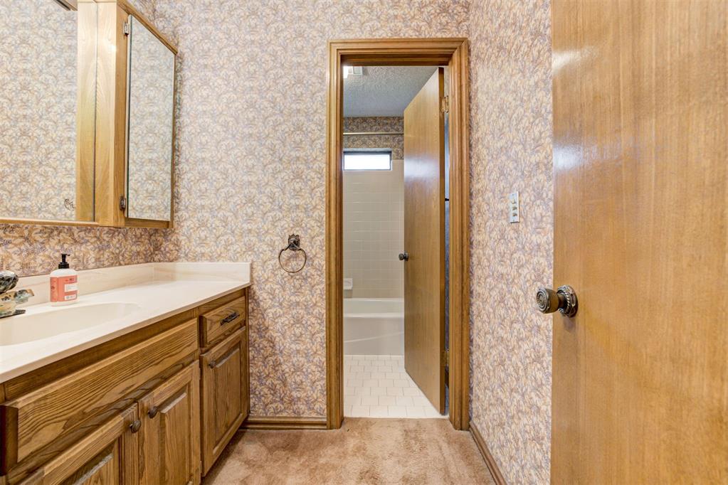 2350 Forest Oaks Drive