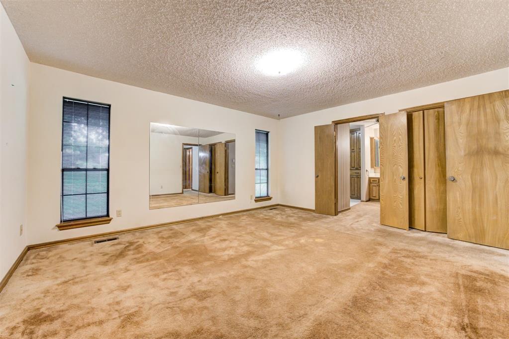 2350 Forest Oaks Drive