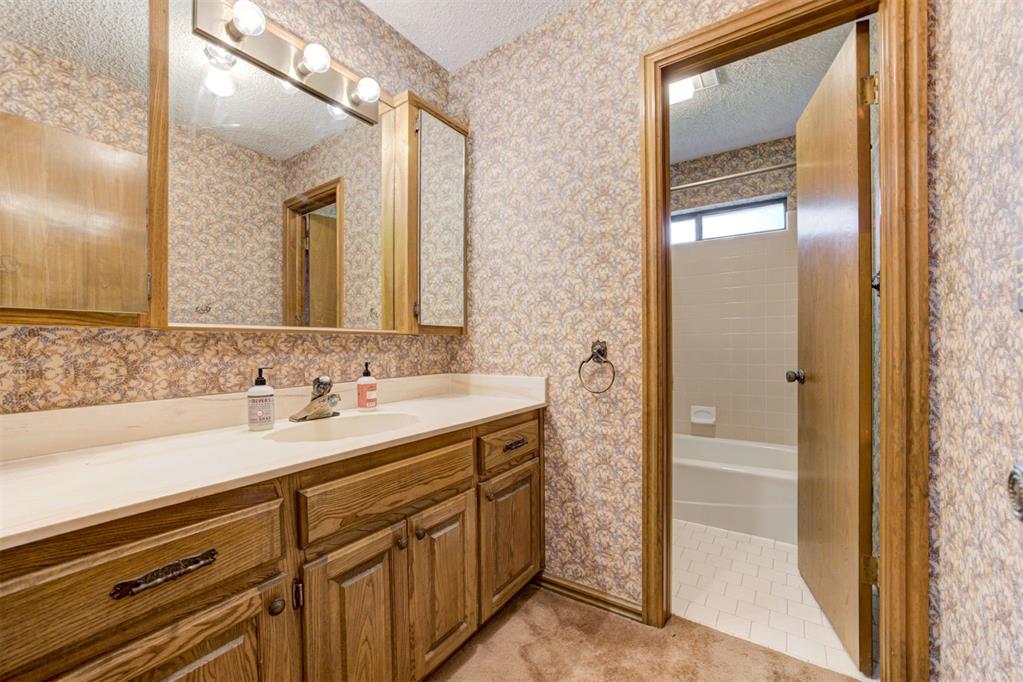 2350 Forest Oaks Drive