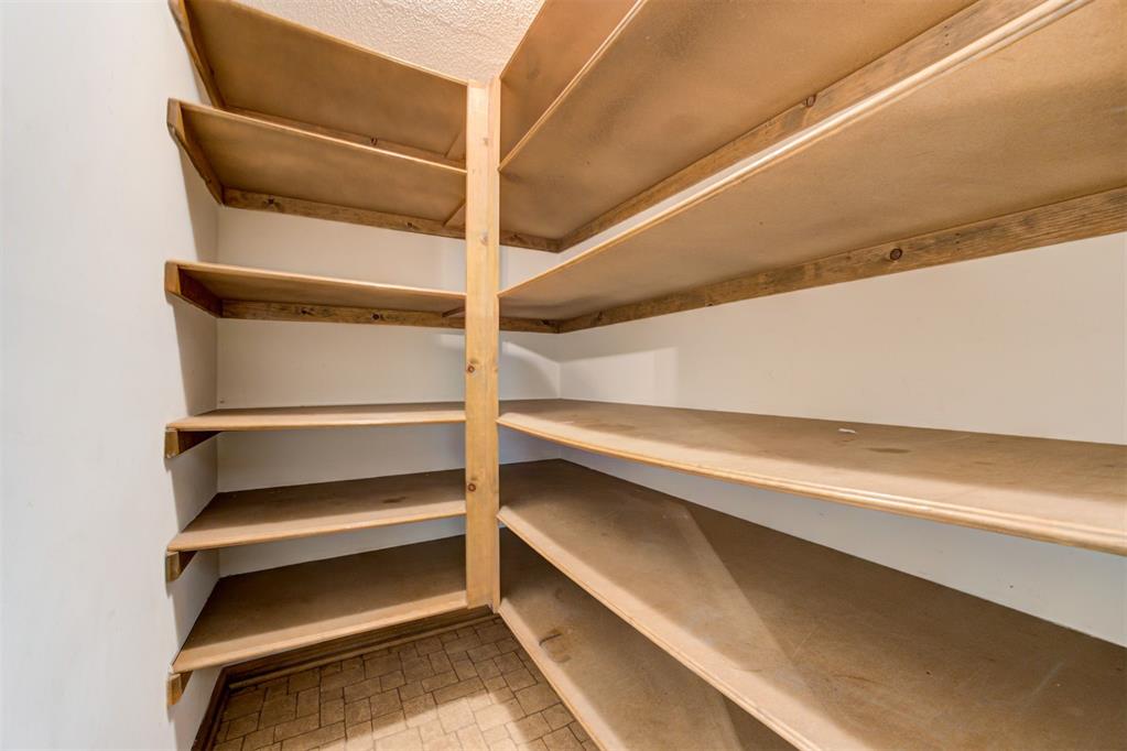 2350 Forest Oaks Drive