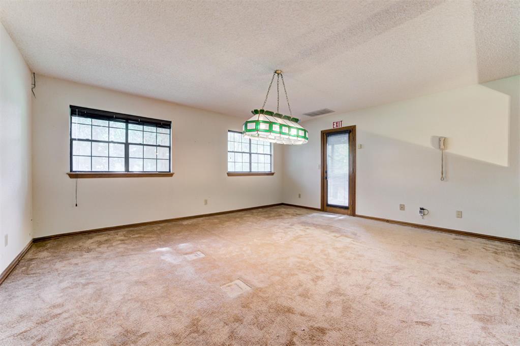 2350 Forest Oaks Drive