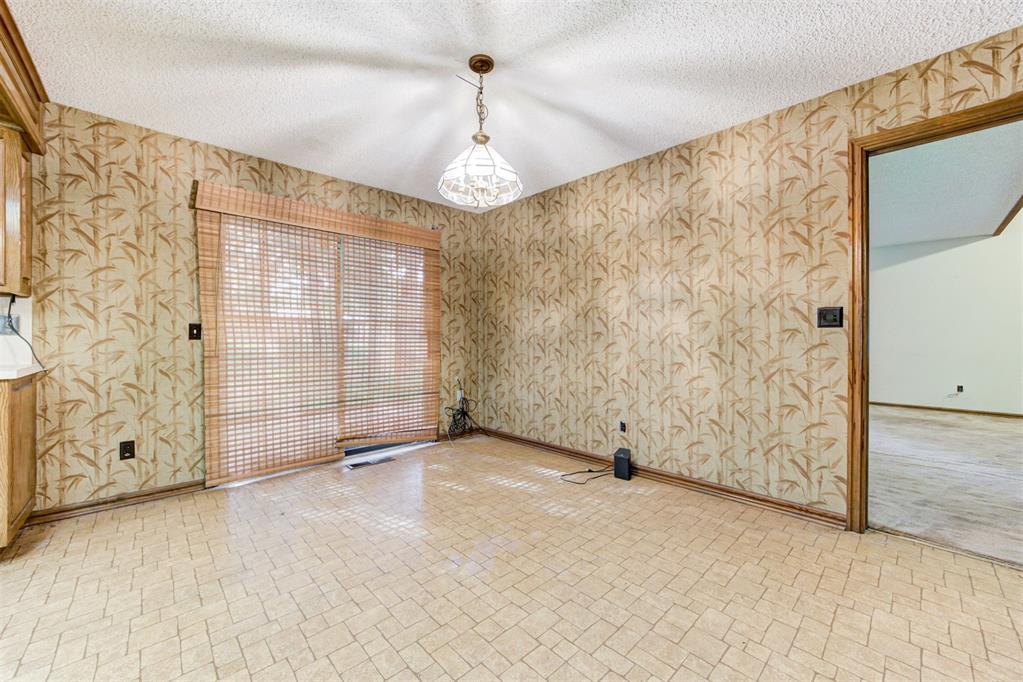 2350 Forest Oaks Drive