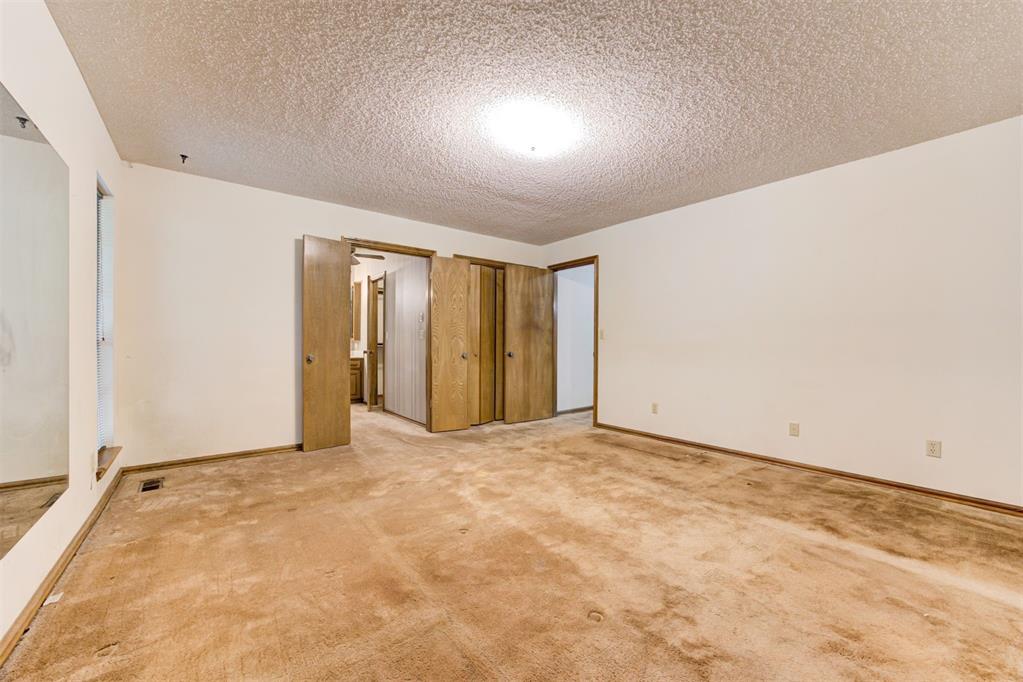 2350 Forest Oaks Drive