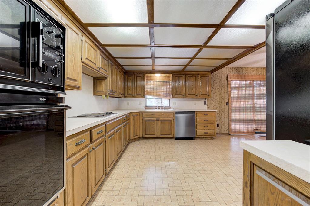 2350 Forest Oaks Drive