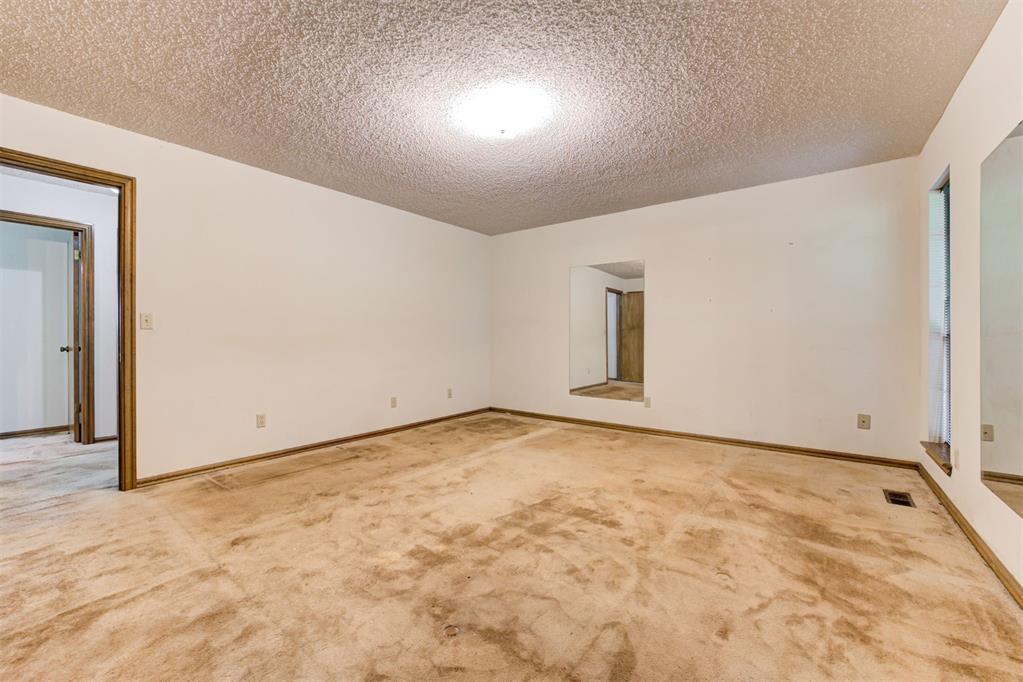 2350 Forest Oaks Drive