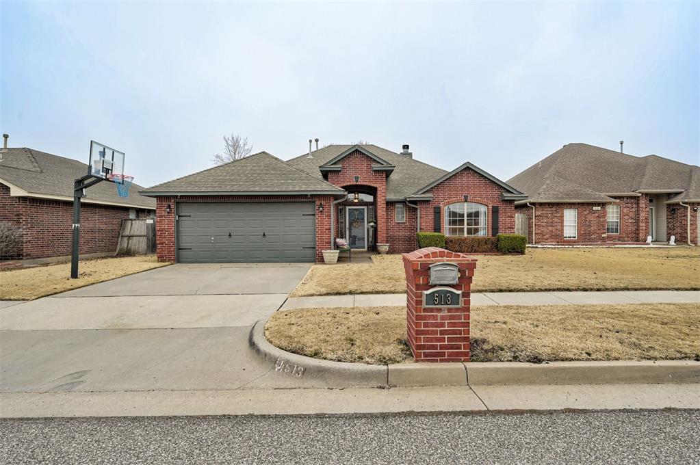 513 SW 154th Court