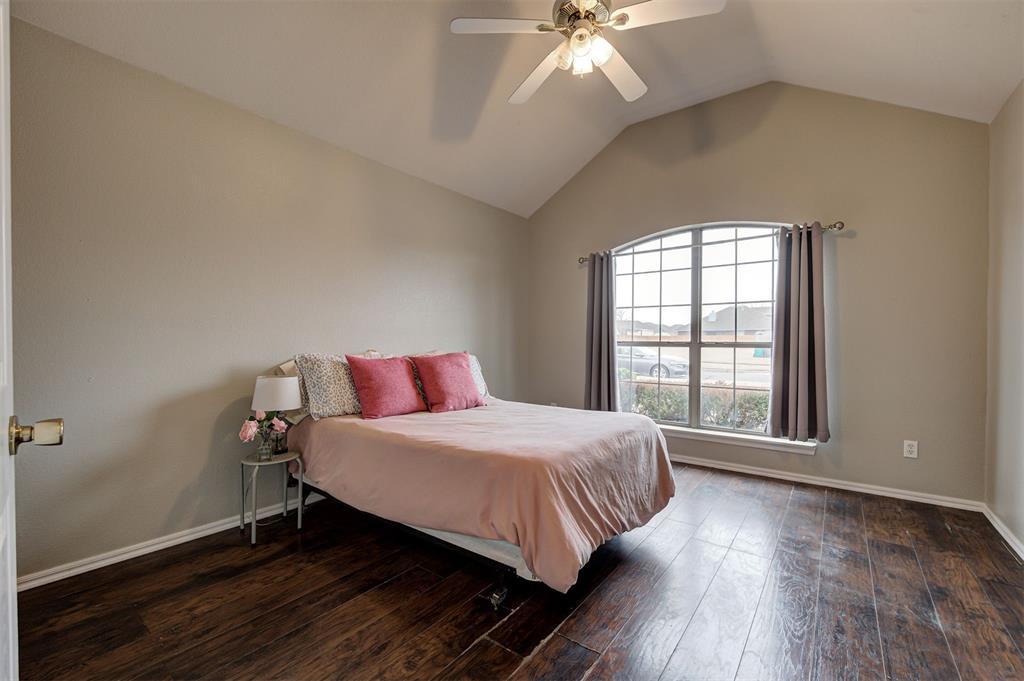 513 SW 154th Court