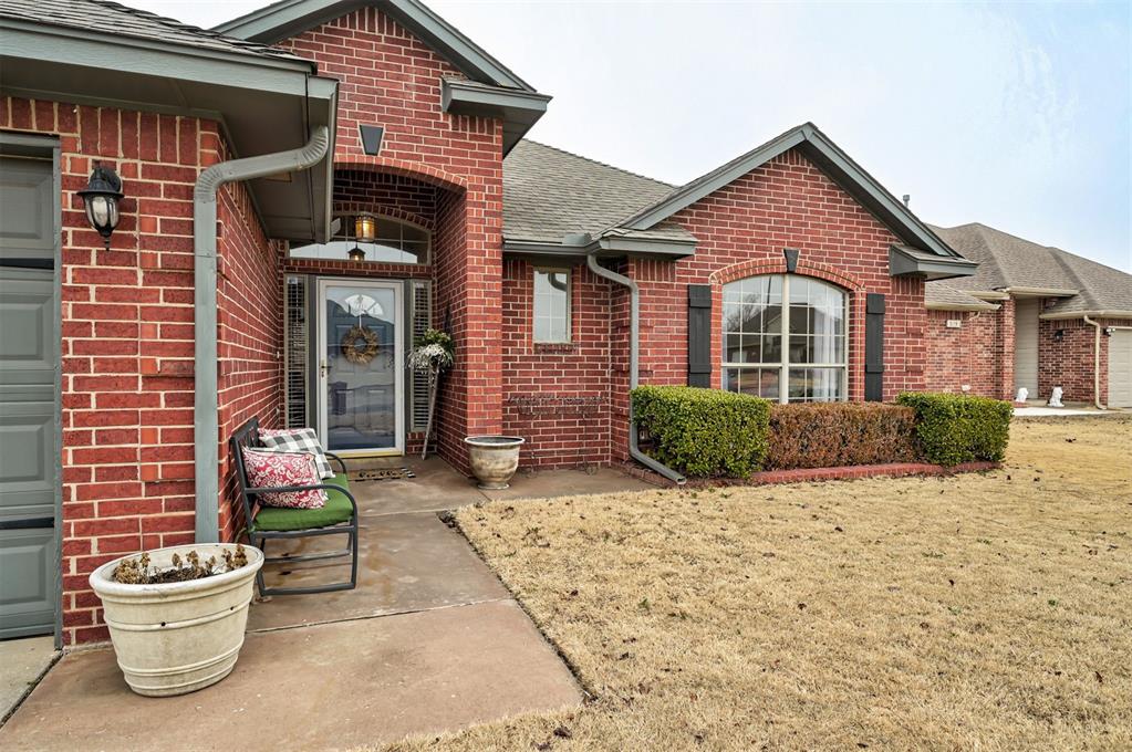 513 SW 154th Court
