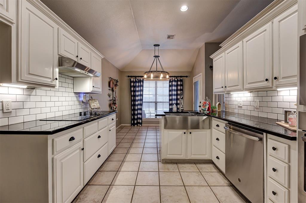 513 SW 154th Court