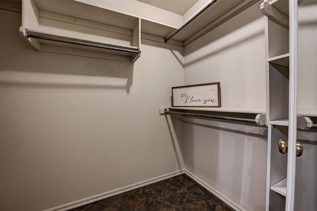 513 SW 154th Court