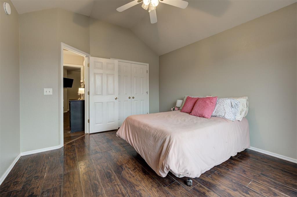 513 SW 154th Court