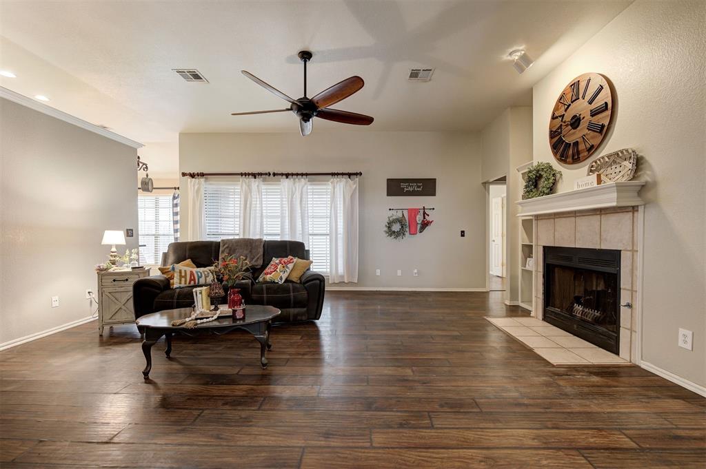 513 SW 154th Court