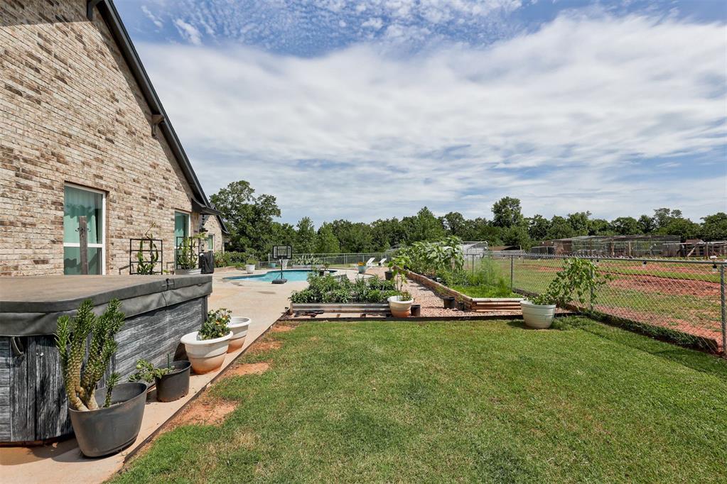 14716 Turkey Hills Road