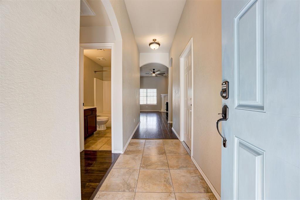 913 Desert Trail