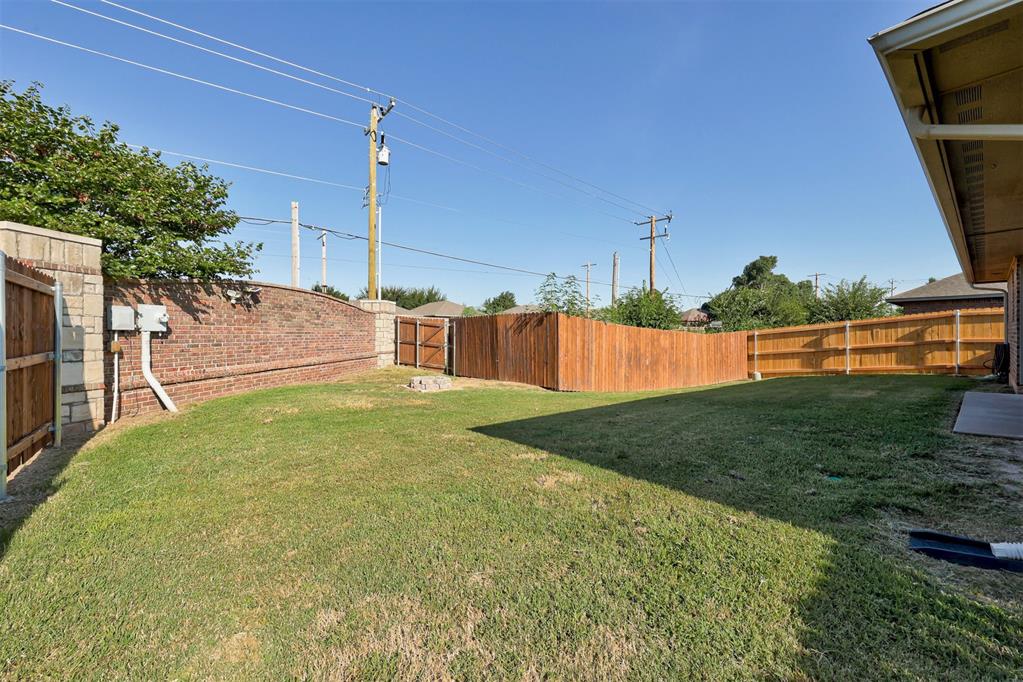 913 Desert Trail
