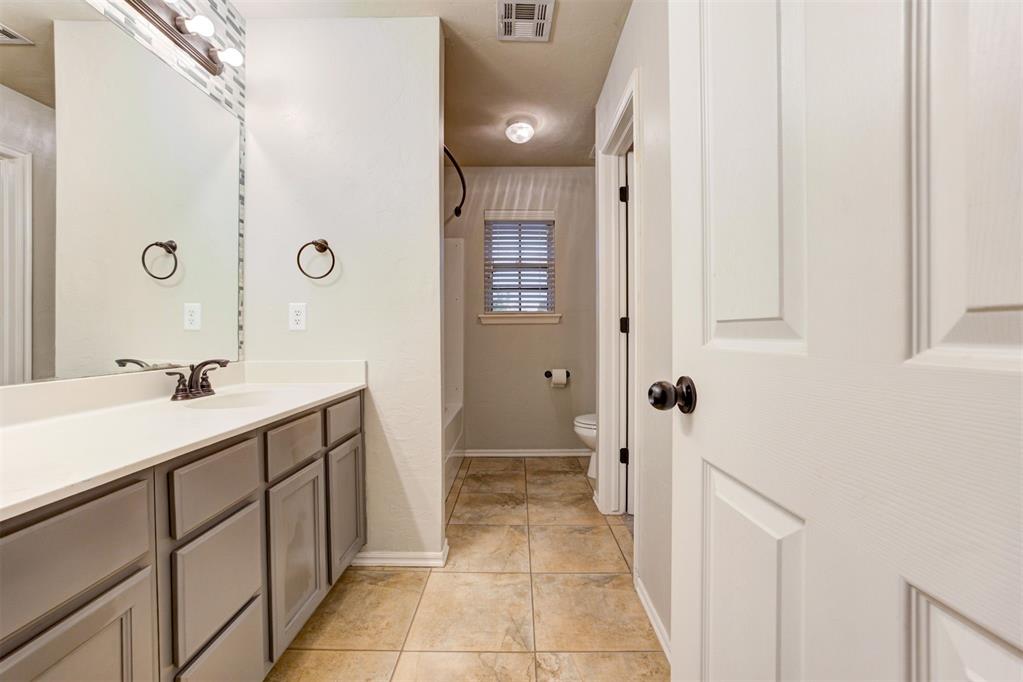 913 Desert Trail