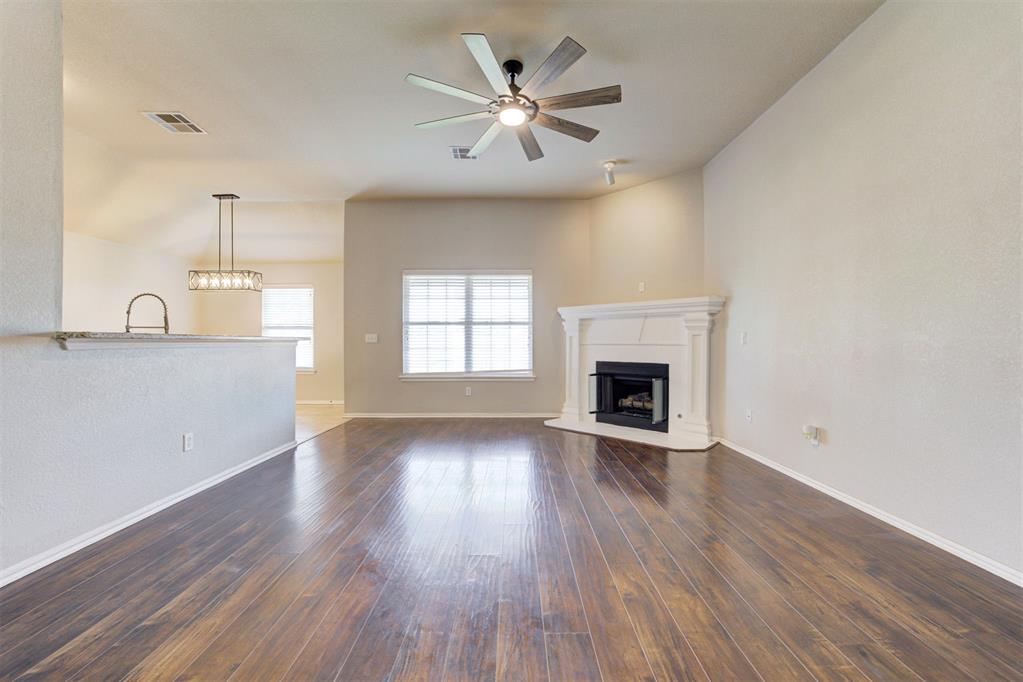 913 Desert Trail