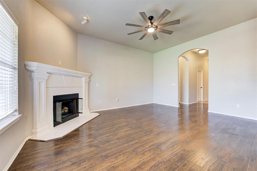 913 Desert Trail