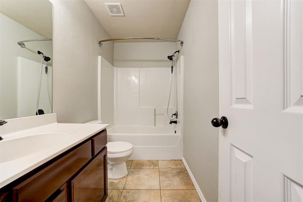913 Desert Trail