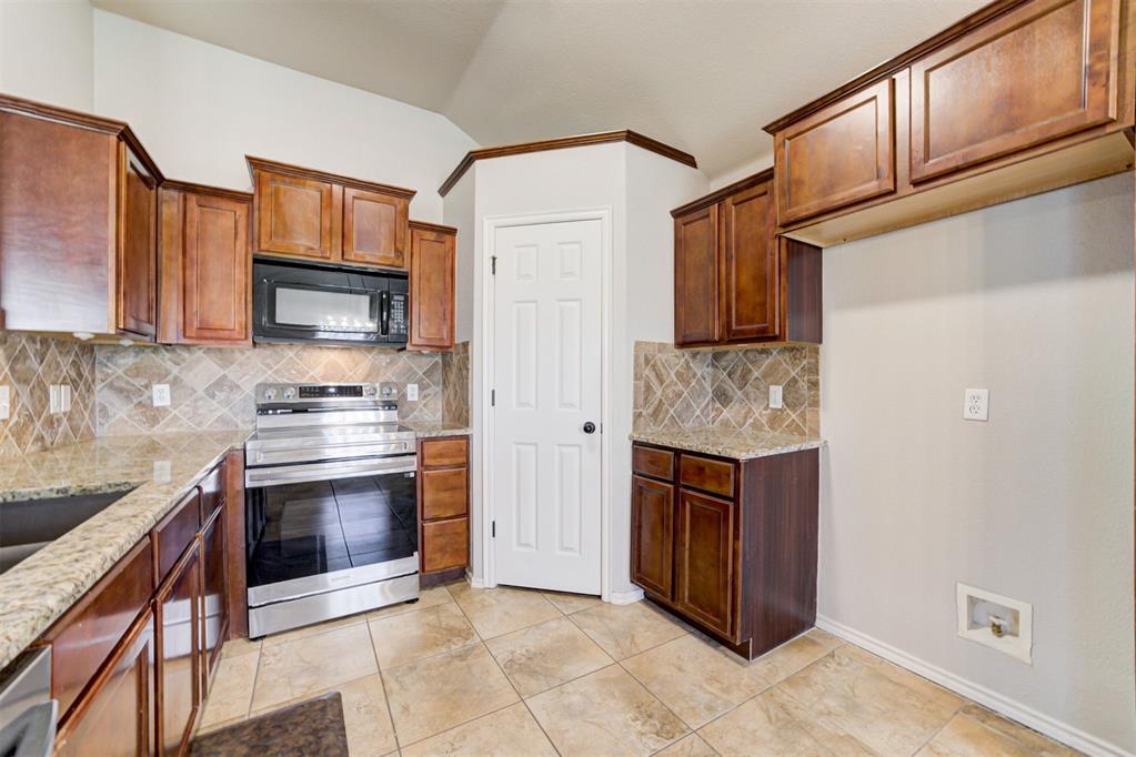 913 Desert Trail