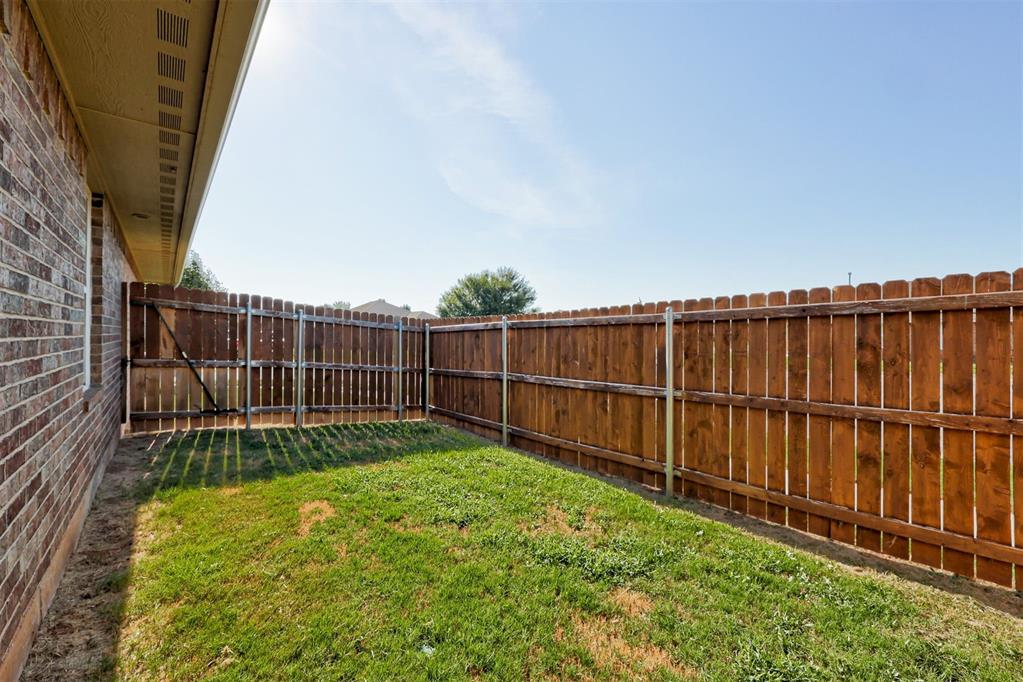 913 Desert Trail
