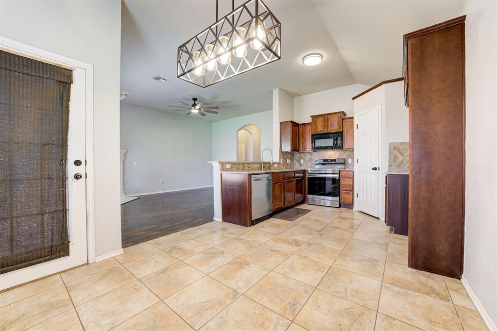 913 Desert Trail