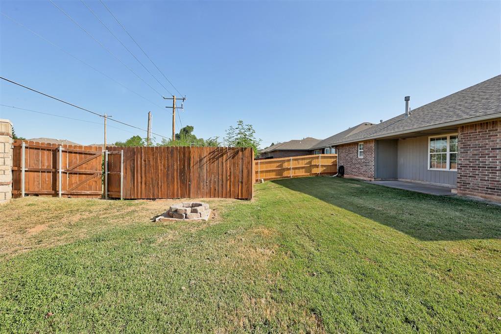 913 Desert Trail