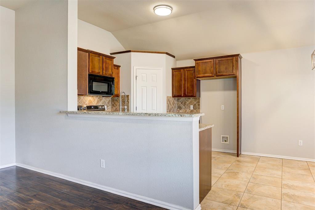913 Desert Trail