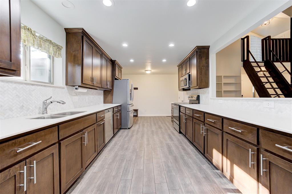 3120 N Pinecrest Drive