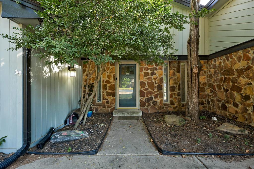 3120 N Pinecrest Drive