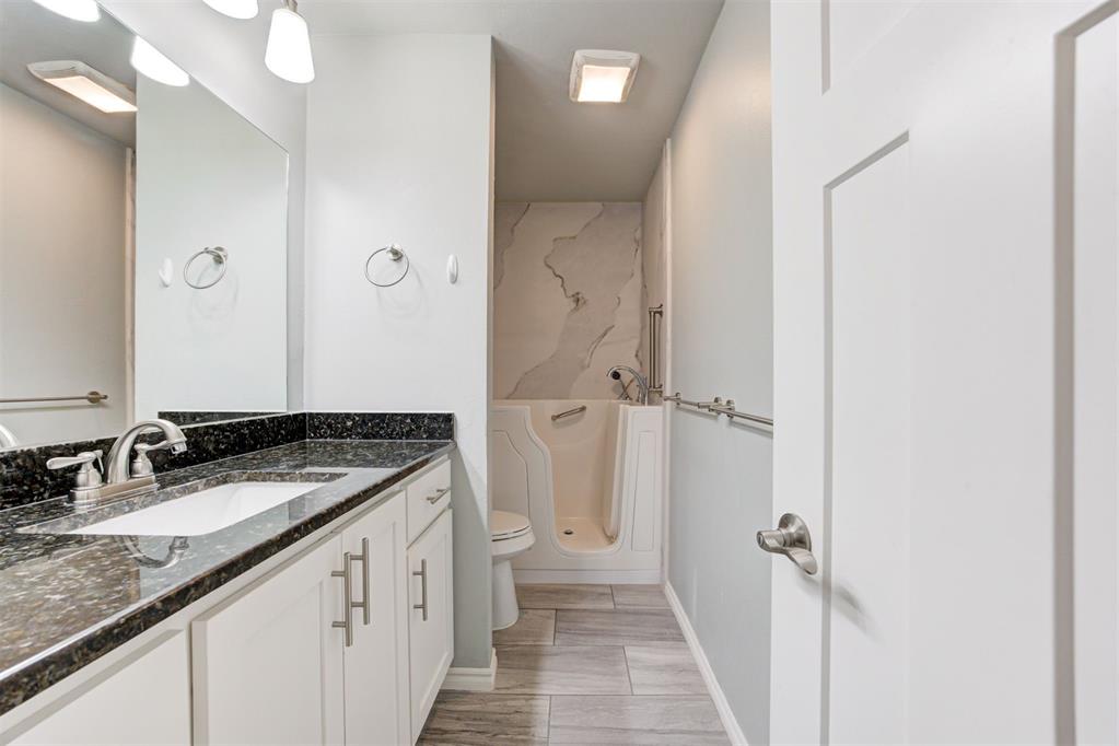 3120 N Pinecrest Drive