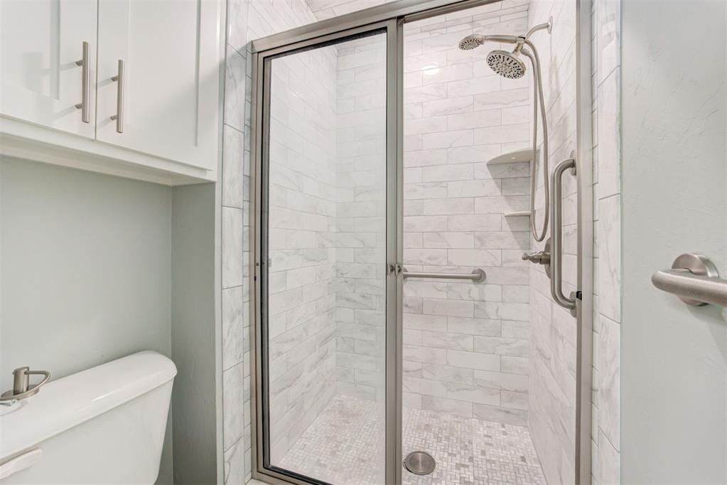 3120 N Pinecrest Drive