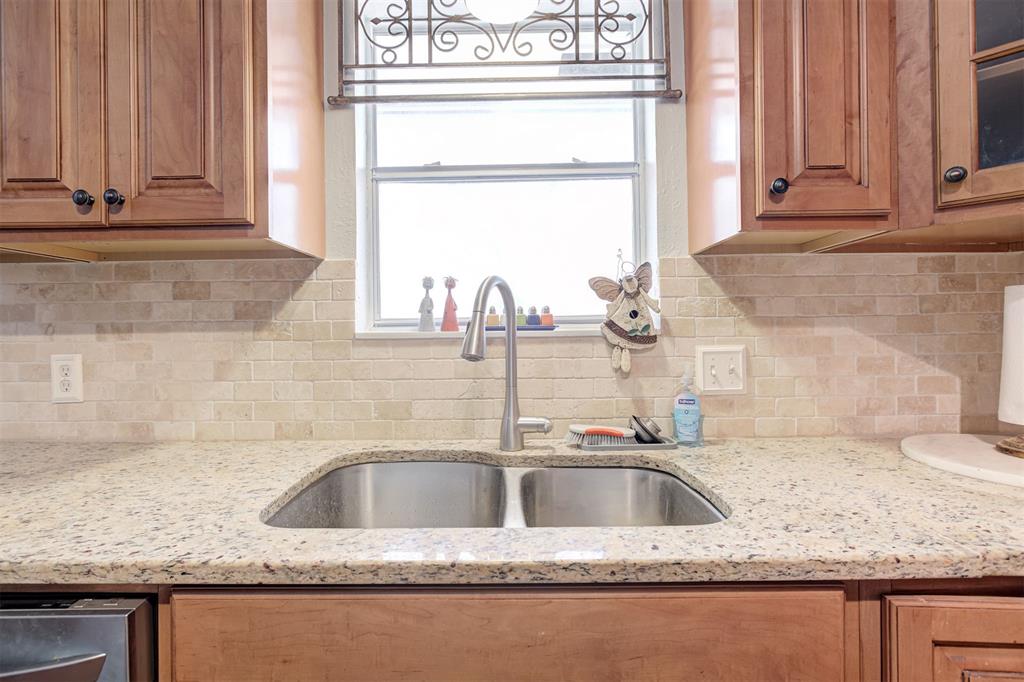 4636 Forest Hills Drive