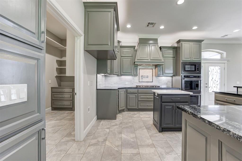 516 Kings Court