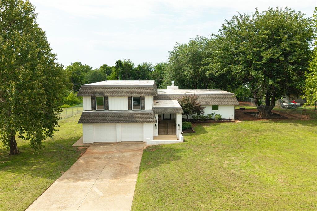 1716 W David Drive
