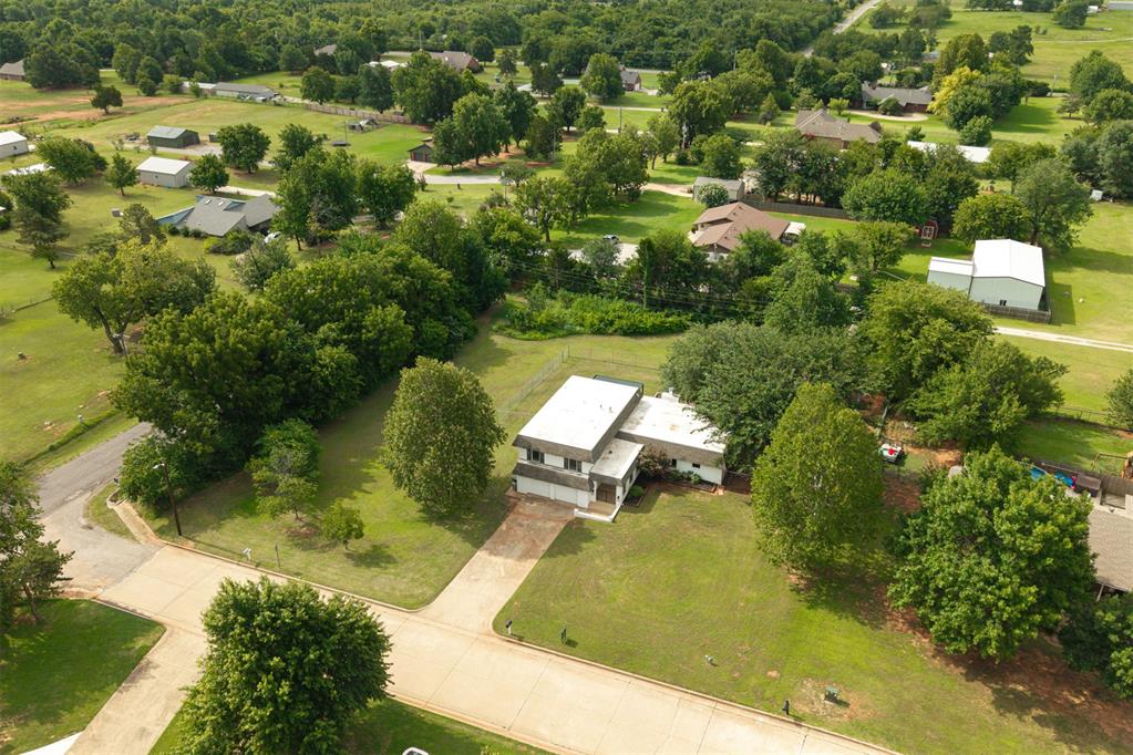 1716 W David Drive
