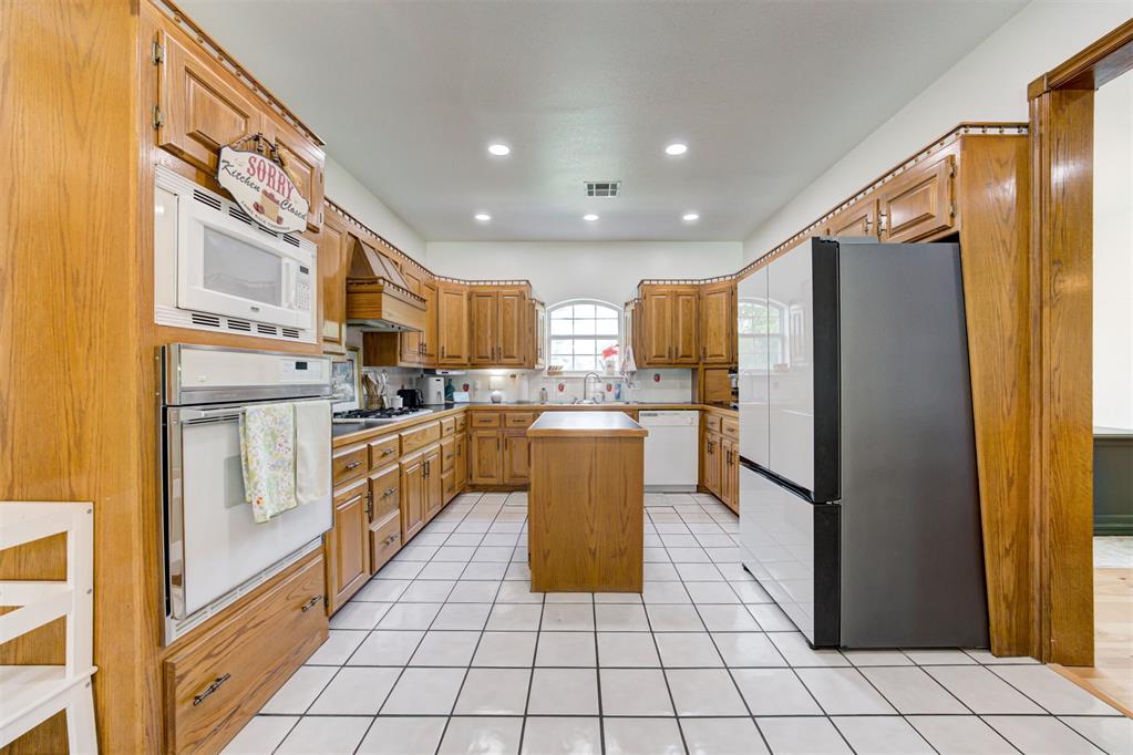 50 Serenada Lane