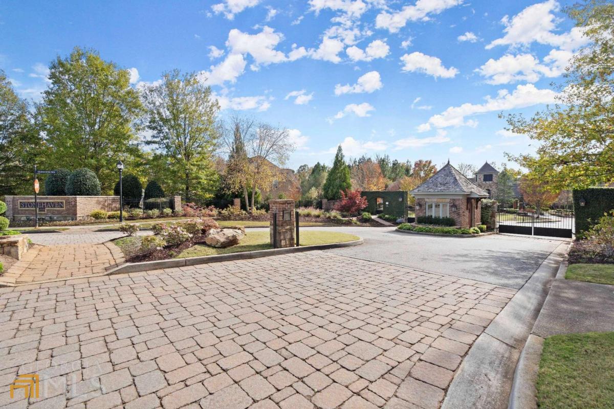1525 Glenhaven Way