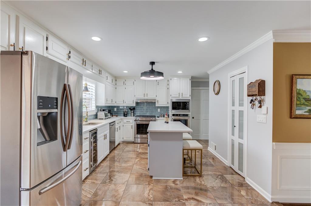 710 HAMBRICK Drive SW