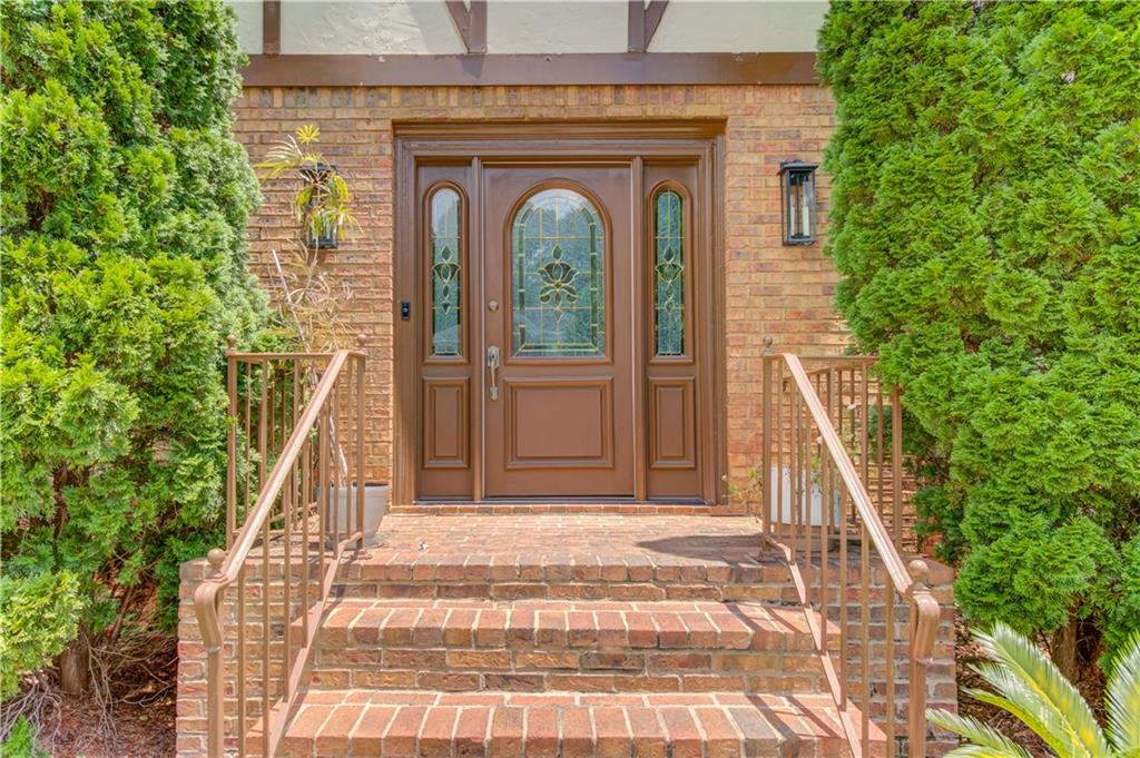 710 HAMBRICK Drive SW