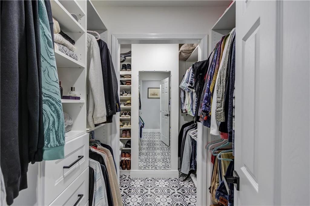 710 HAMBRICK Drive SW