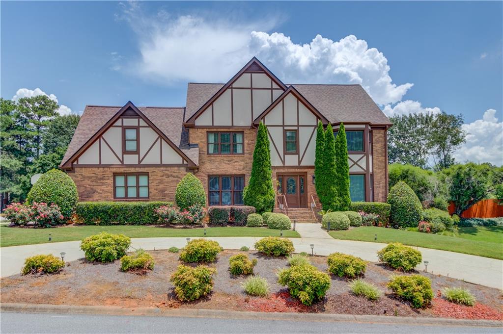 710 HAMBRICK Drive SW